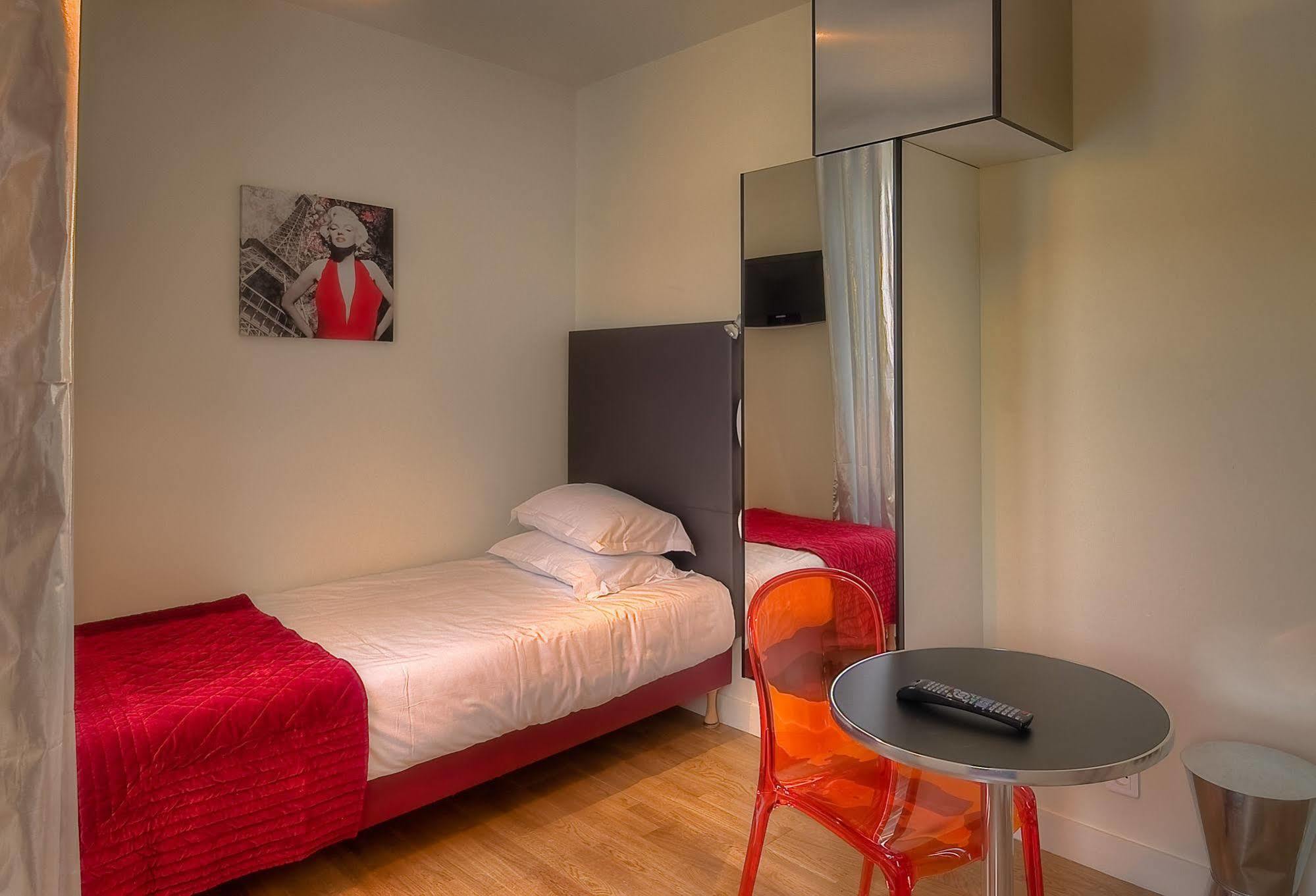 Hotel Tilde Paris Bagian luar foto